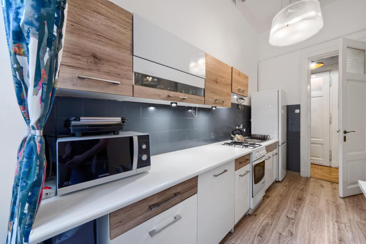 Comfortable Apartments In The Old Town Of Краков Экстерьер фото